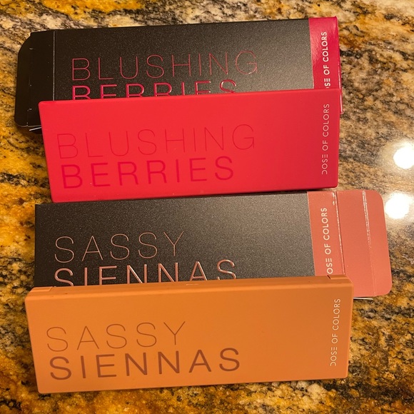 Eyeshadow Bundle. - Picture 7 of 7